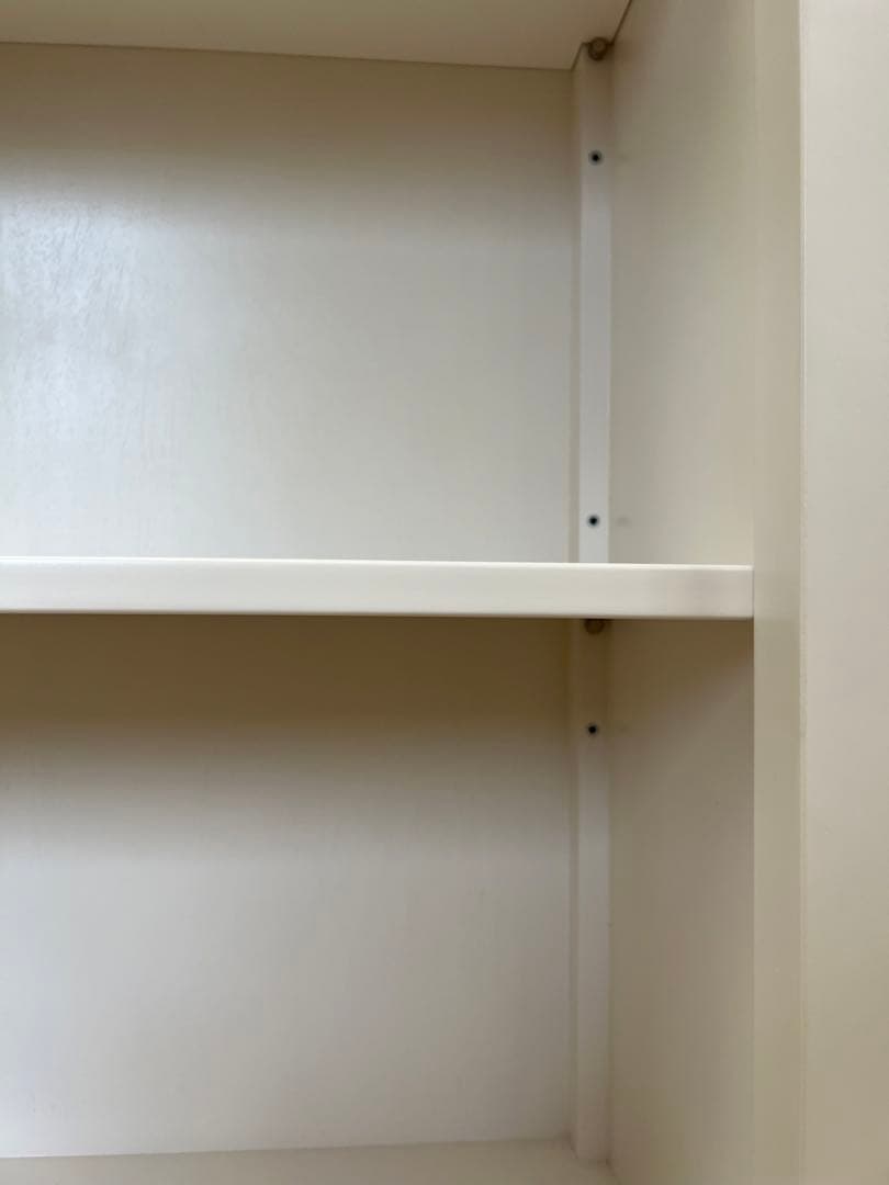 名古屋引き渡し限定発送不可愛知発リリーホワイト本棚3段商品引渡し限定最後の一つ