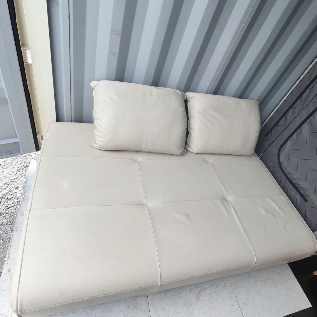 取付無料！ロルフベンツ アイボリー総本革クッション付きソファベッド✨