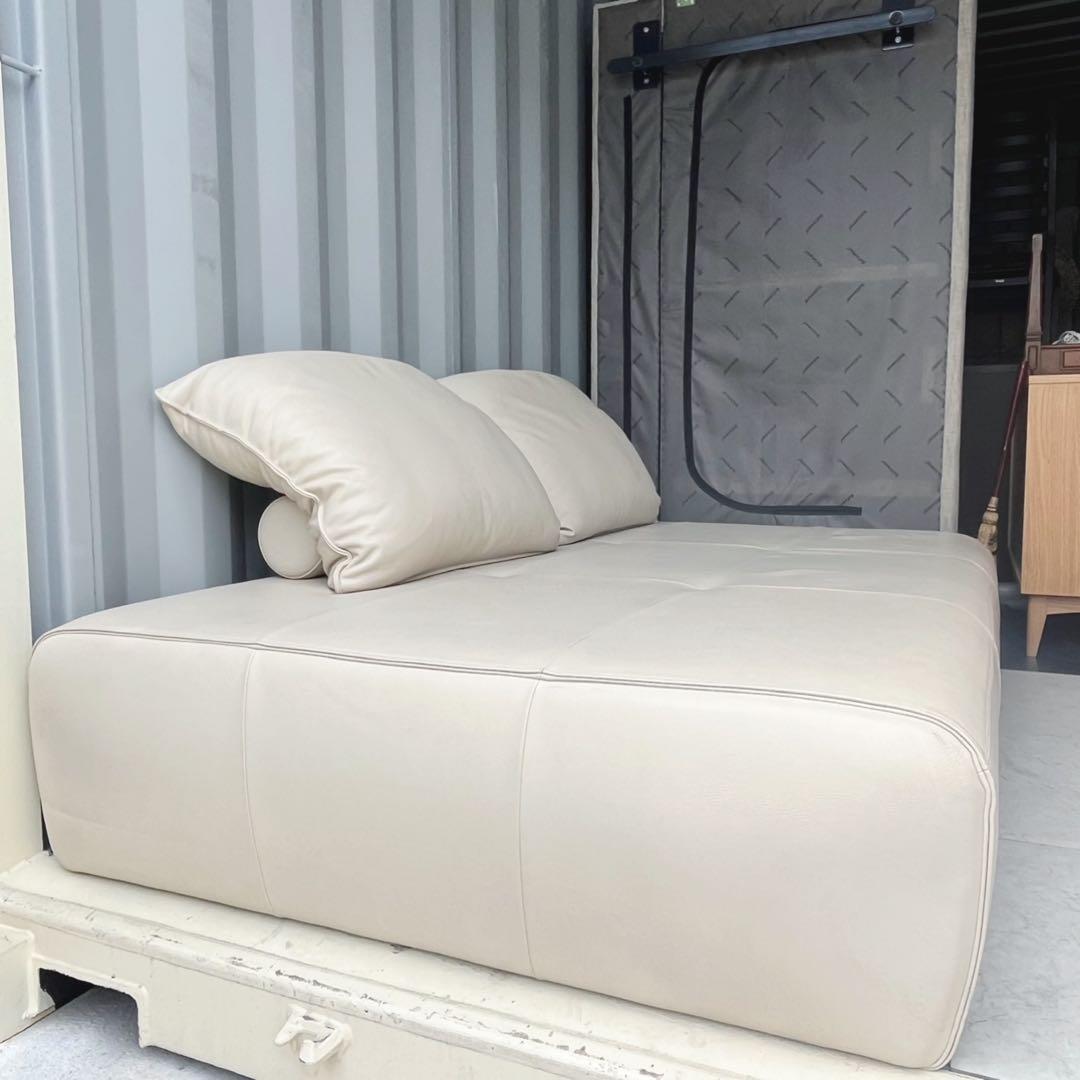 取付無料！ロルフベンツ アイボリー総本革クッション付きソファベッド✨