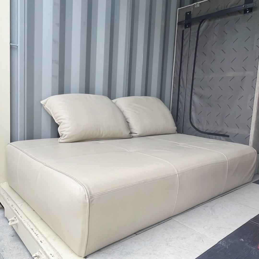 取付無料！ロルフベンツ アイボリー総本革クッション付きソファベッド✨