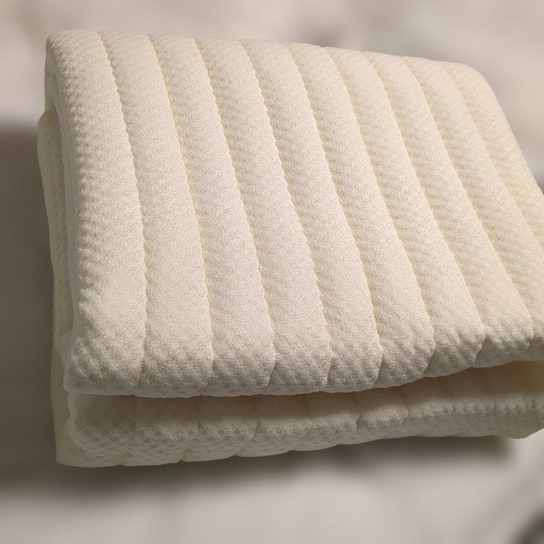 シンクエンスのアウトラスト 敷きパッド