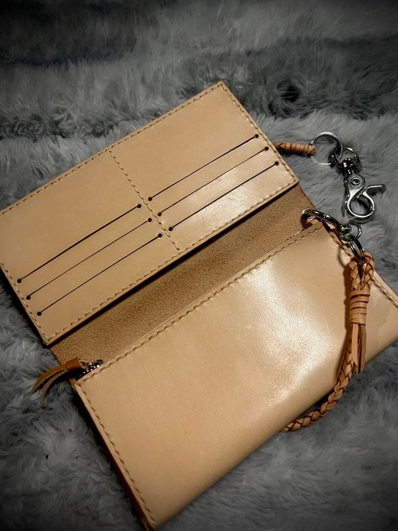 長財布　ヌメ革　本革　ベルトチェーン　レザーチェーン