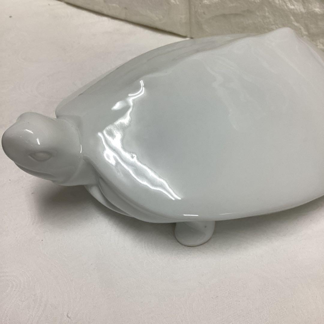 S1　白磁　亀　置物　十三代　玉泉作　28ｃｍ　桐箱入