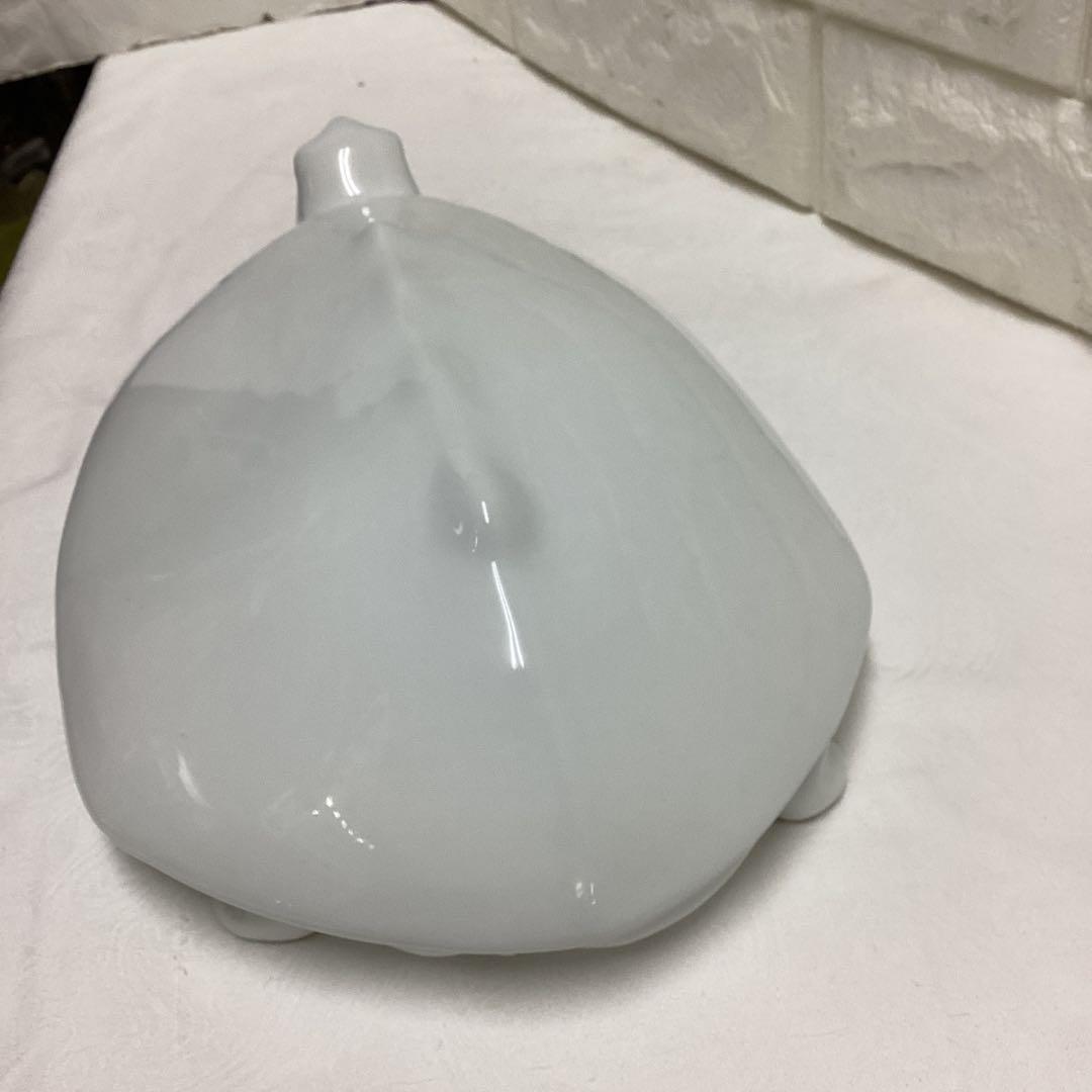 S1　白磁　亀　置物　十三代　玉泉作　28ｃｍ　桐箱入