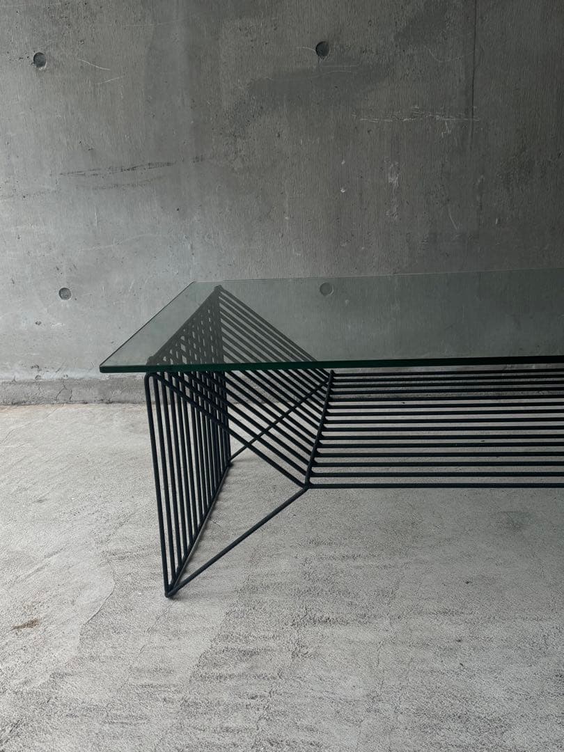 モダン　ローテーブル　ミッドセンチュリー　ポストモダン　スペースエイジ