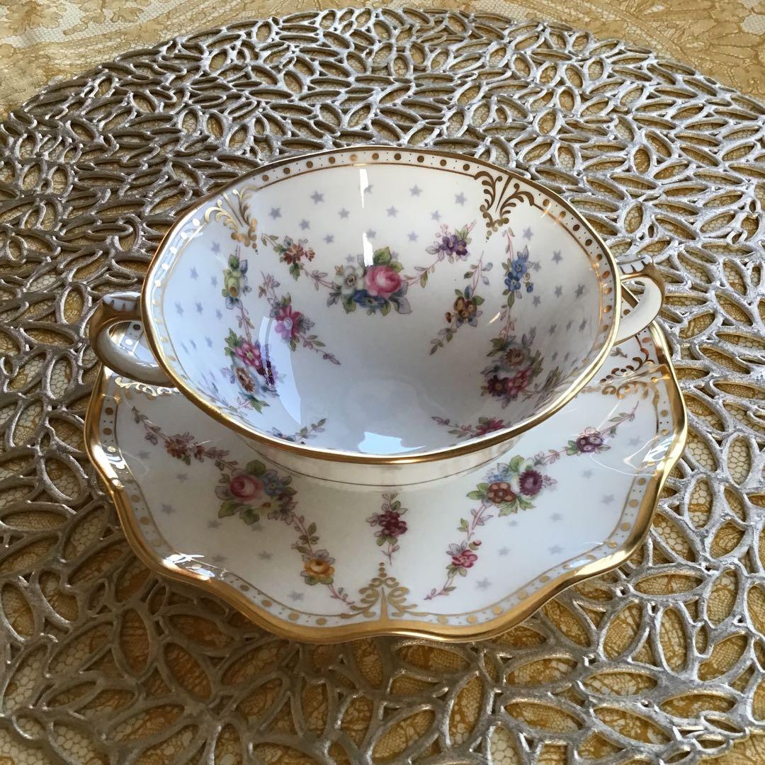 ロイヤルクラウンダービー《ロイヤルアントワネット》クリームスープカップ＆ソーサー