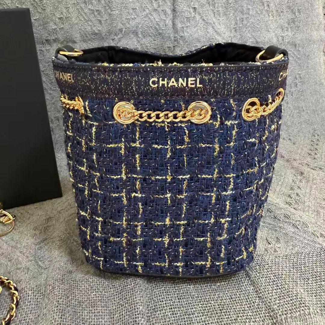 イタリアで購入　白いセラミック製天使の置物　園芸用品　オーナメント　オブジェ