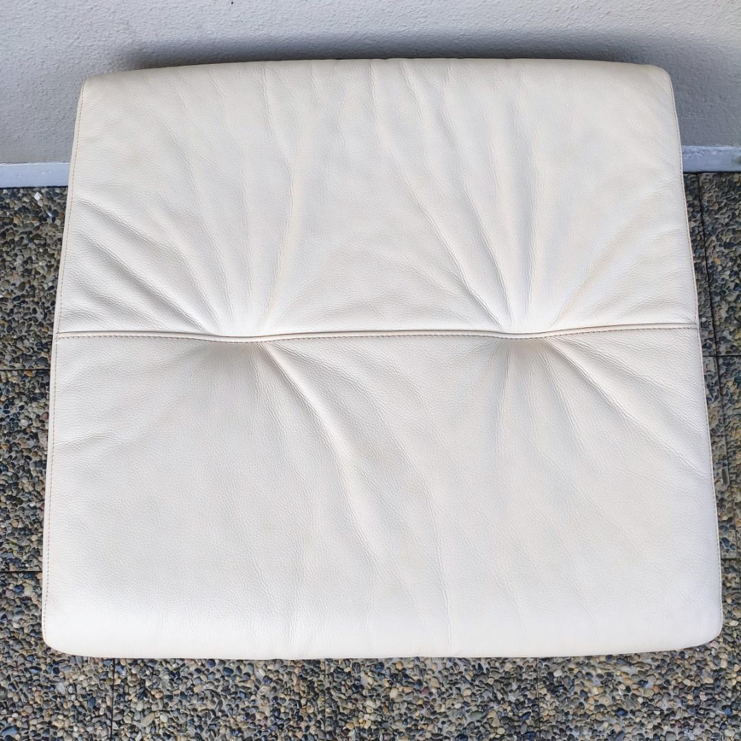 カリモク Karimoku レザースツール オットマン 革製 アイボリー - メルカリ