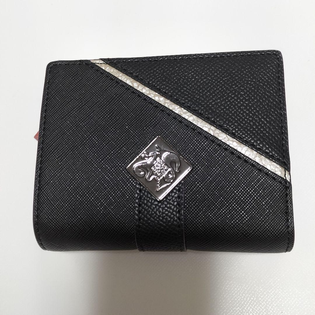 魔法少女まどか☆マギカ 二つ折り財布 悪魔ほむら モデル 中古 - メルカリ