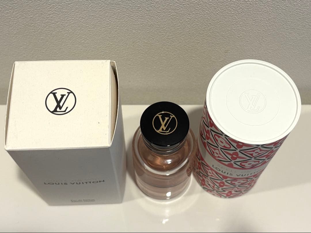 ルイヴィトン スペルオンユー バイザプール 香水