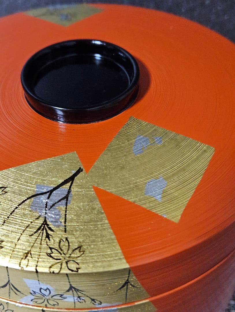 京漆器の老舗❗】アソベ光石謹製 朱漆塗 金箔蒔絵 桜に紅葉の図 菓子器