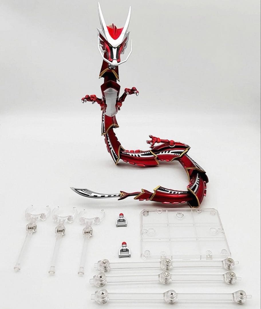 S.H.Figuarts 真骨彫製法 仮面ライダー龍騎　無双龍ドラグレッダー