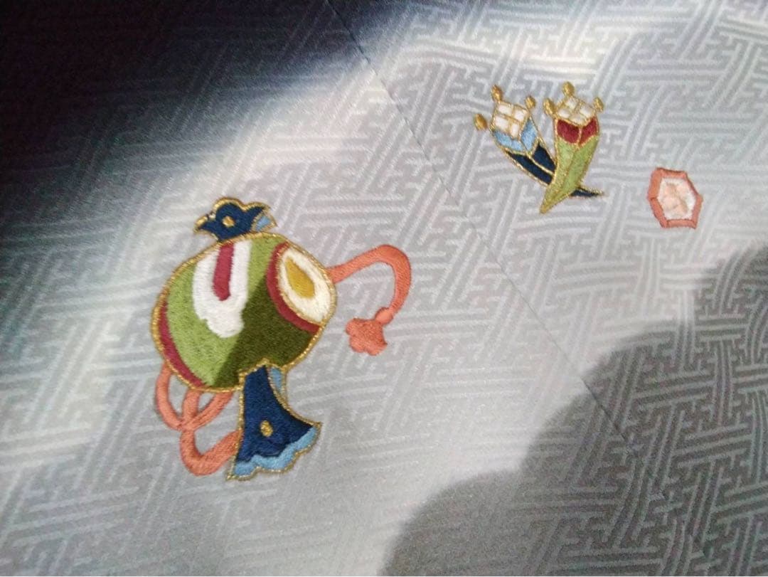 男の子用・5歳から7歳向け・表側正絹のお着物・羽織付き