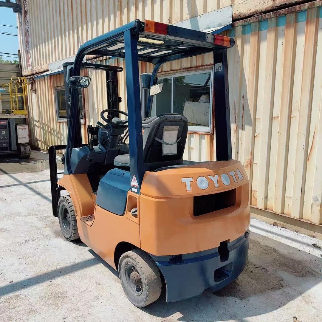 フォークリフト02-7FD15 TOYOTA 揚高3000㎜5400H(A158