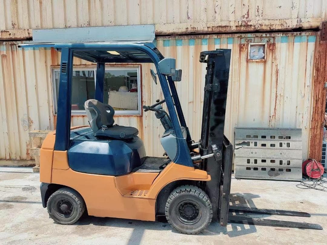 フォークリフト02-7FD15 TOYOTA 揚高3000㎜5400H(A158