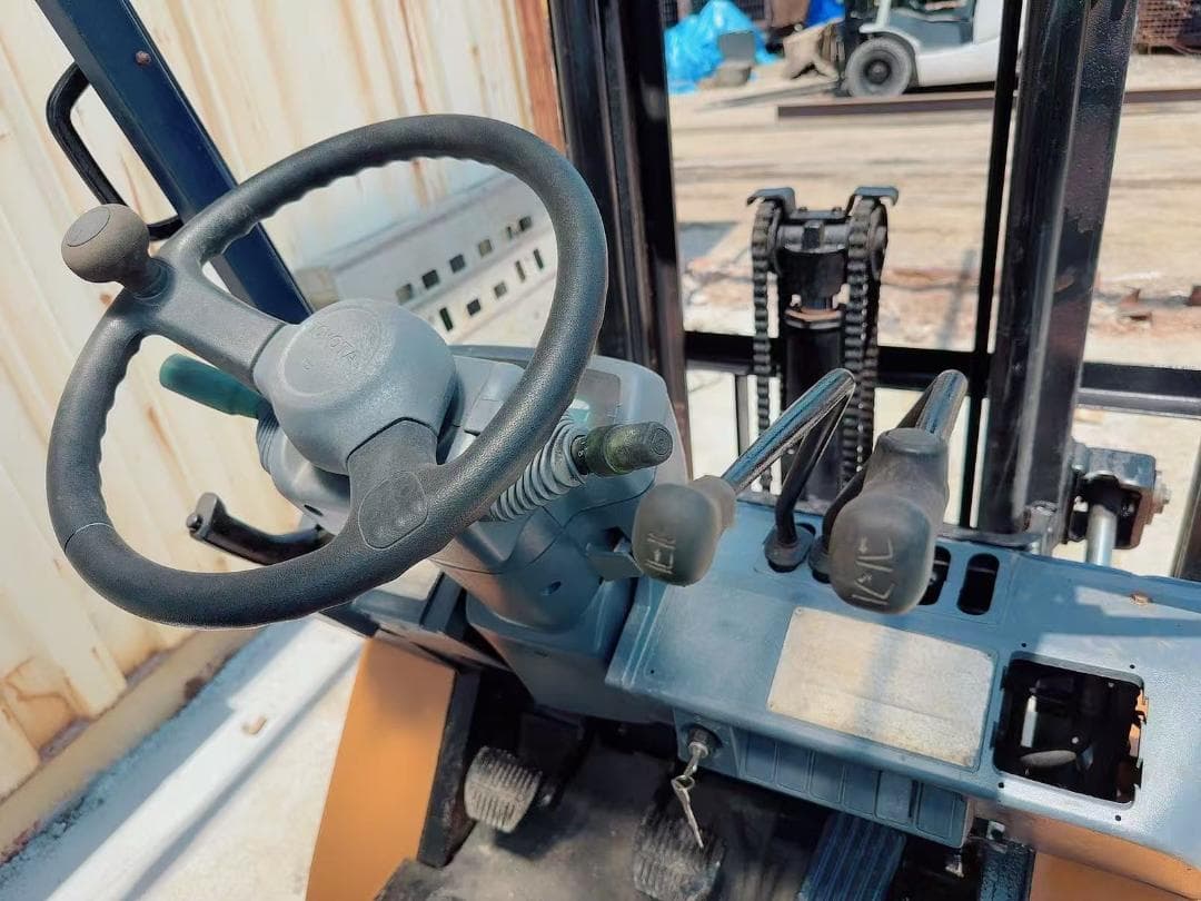 フォークリフト02-7FD15 TOYOTA 揚高3000㎜5400H(A158