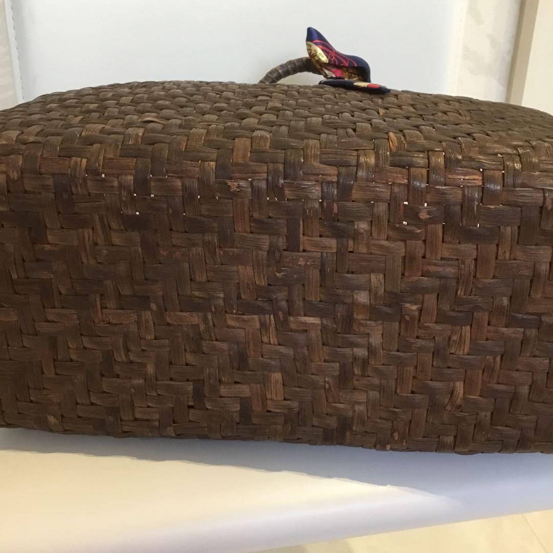 ダークブラウンかごバッグ スカーフ付き　山ぶどう手作り