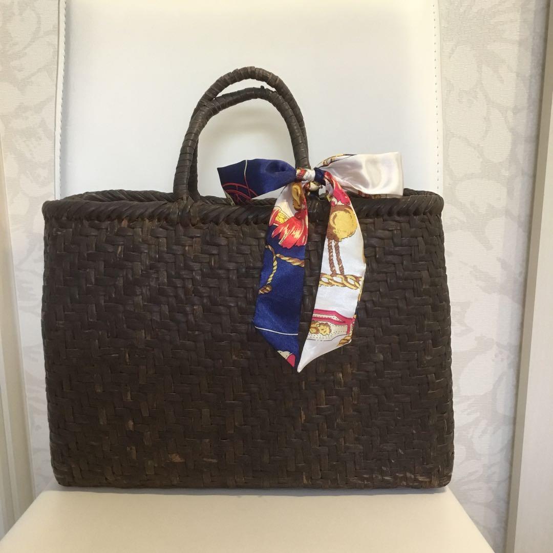 ダークブラウンかごバッグ スカーフ付き　山ぶどう手作り