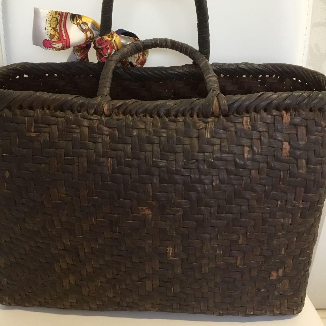 ダークブラウンかごバッグ スカーフ付き　山ぶどう手作り