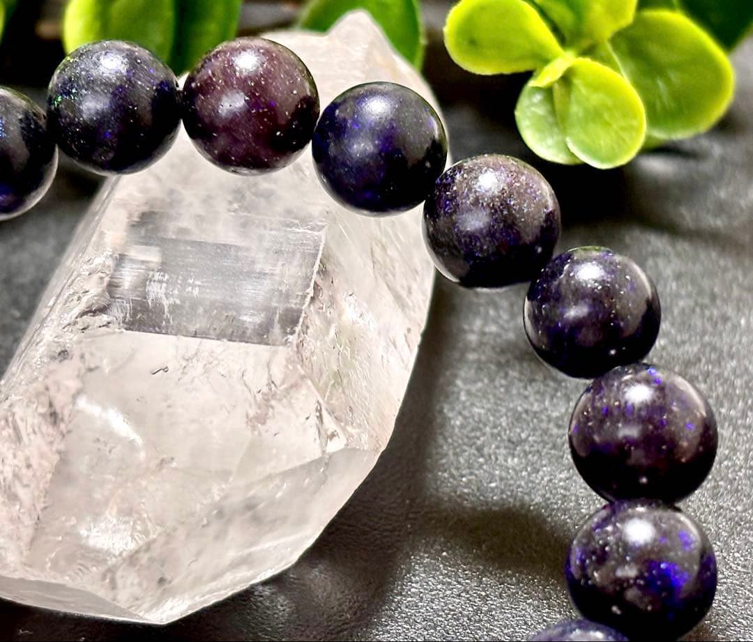 最高品質　超希少入手困難　神秘的な宇宙の輝き　コスモブラックマトリックスオパール