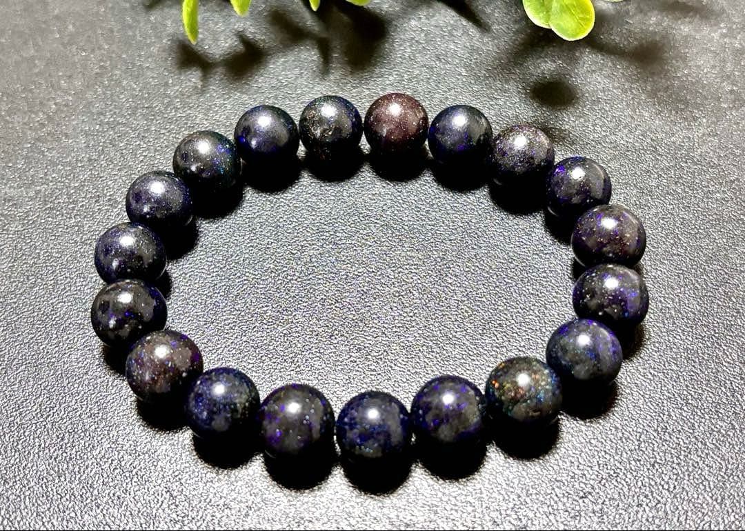 最高品質　超希少入手困難　神秘的な宇宙の輝き　コスモブラックマトリックスオパール