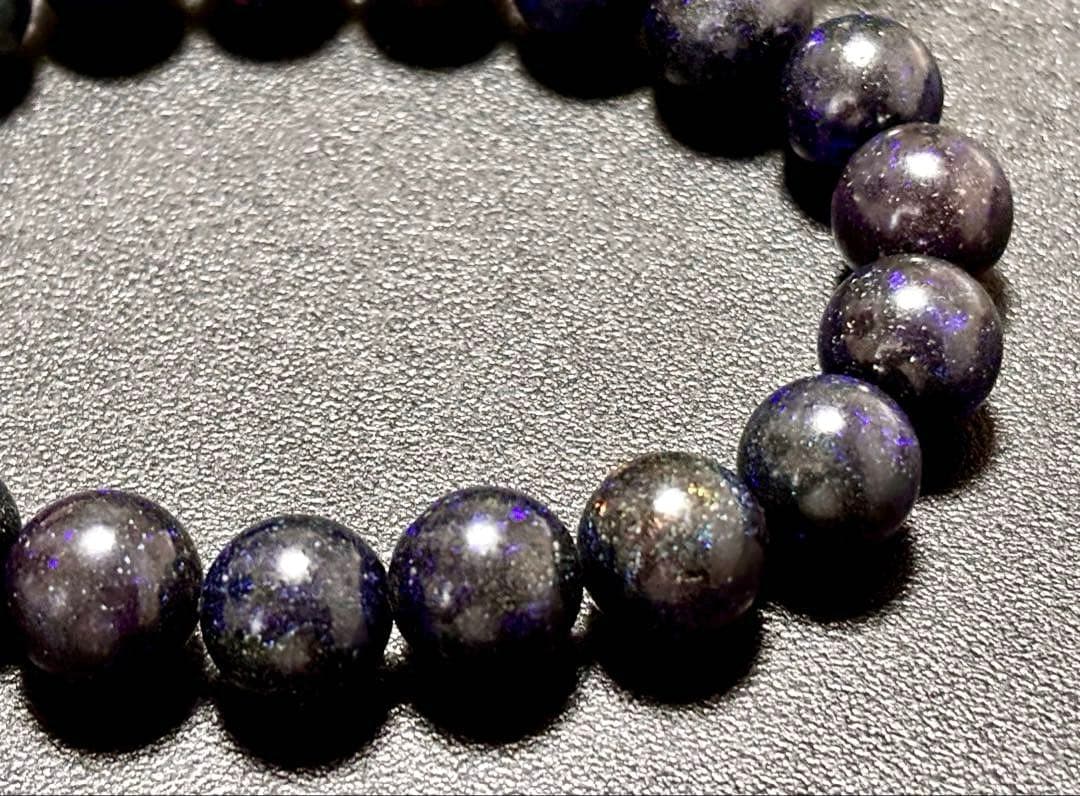 最高品質　超希少入手困難　神秘的な宇宙の輝き　コスモブラックマトリックスオパール