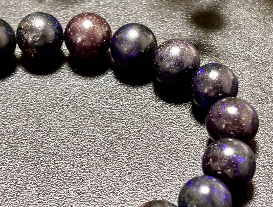 最高品質　超希少入手困難　神秘的な宇宙の輝き　コスモブラックマトリックスオパール