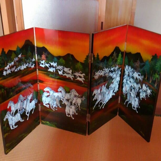 貝細工の屏風　(衝立)