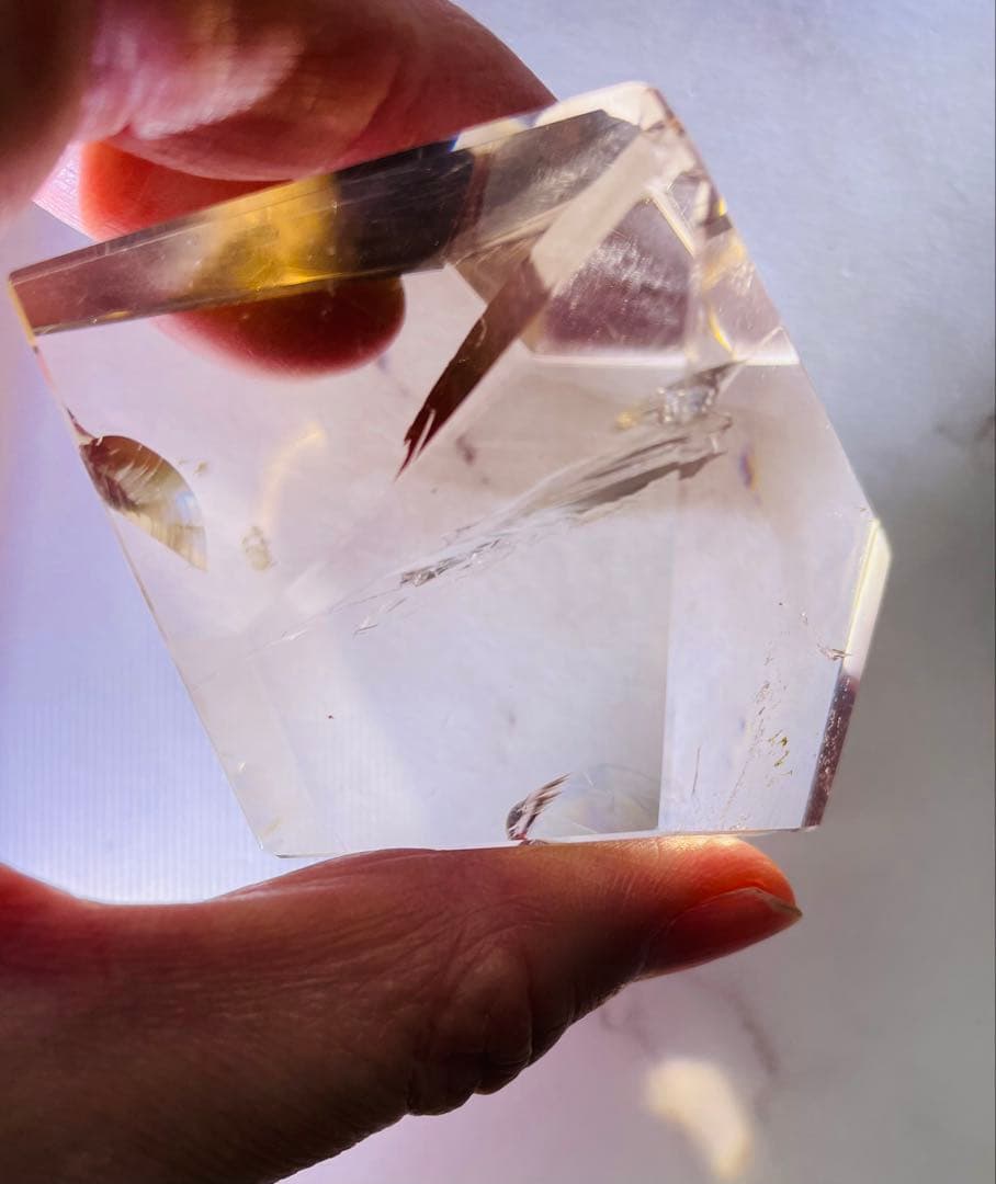 バイーア産　再生への道標レムリアンスモーキークリスタルフリーフォーム台座付き