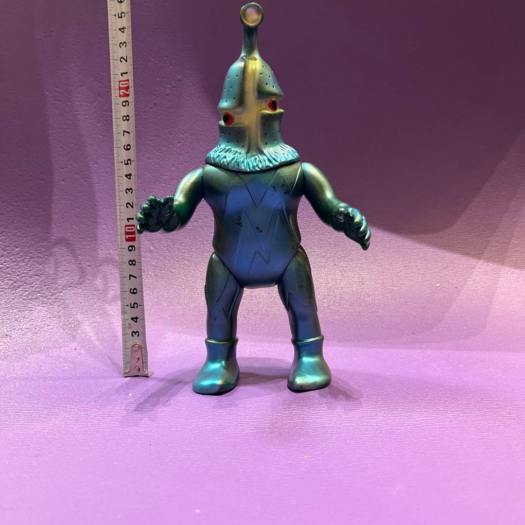 M1号 ケムール人 ソフビ - メルカリ