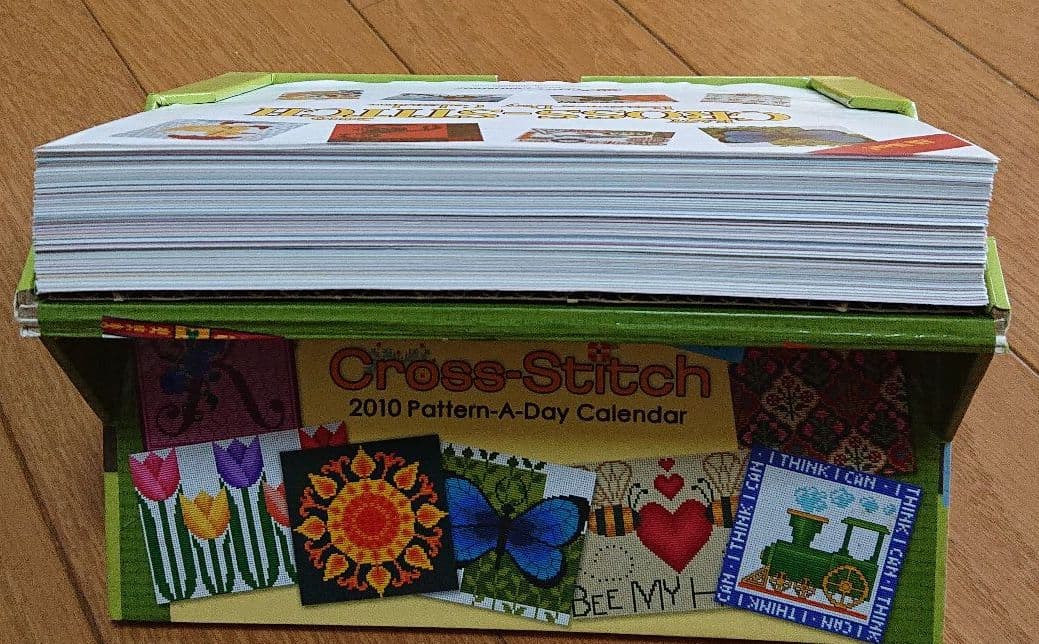 200種類以上クロスステッチ図案カレンダー