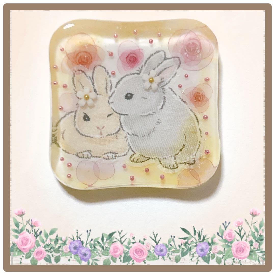 No 9❣️仲良しうさぎさんレジンヘアゴム❣️٩(๑❛ᴗ❛๑)۶❣️