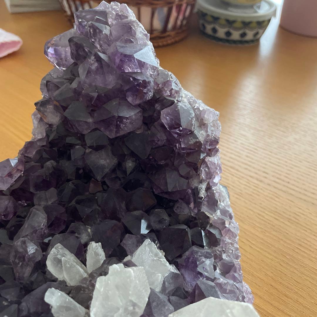 アメジストとクォーツの結晶塊