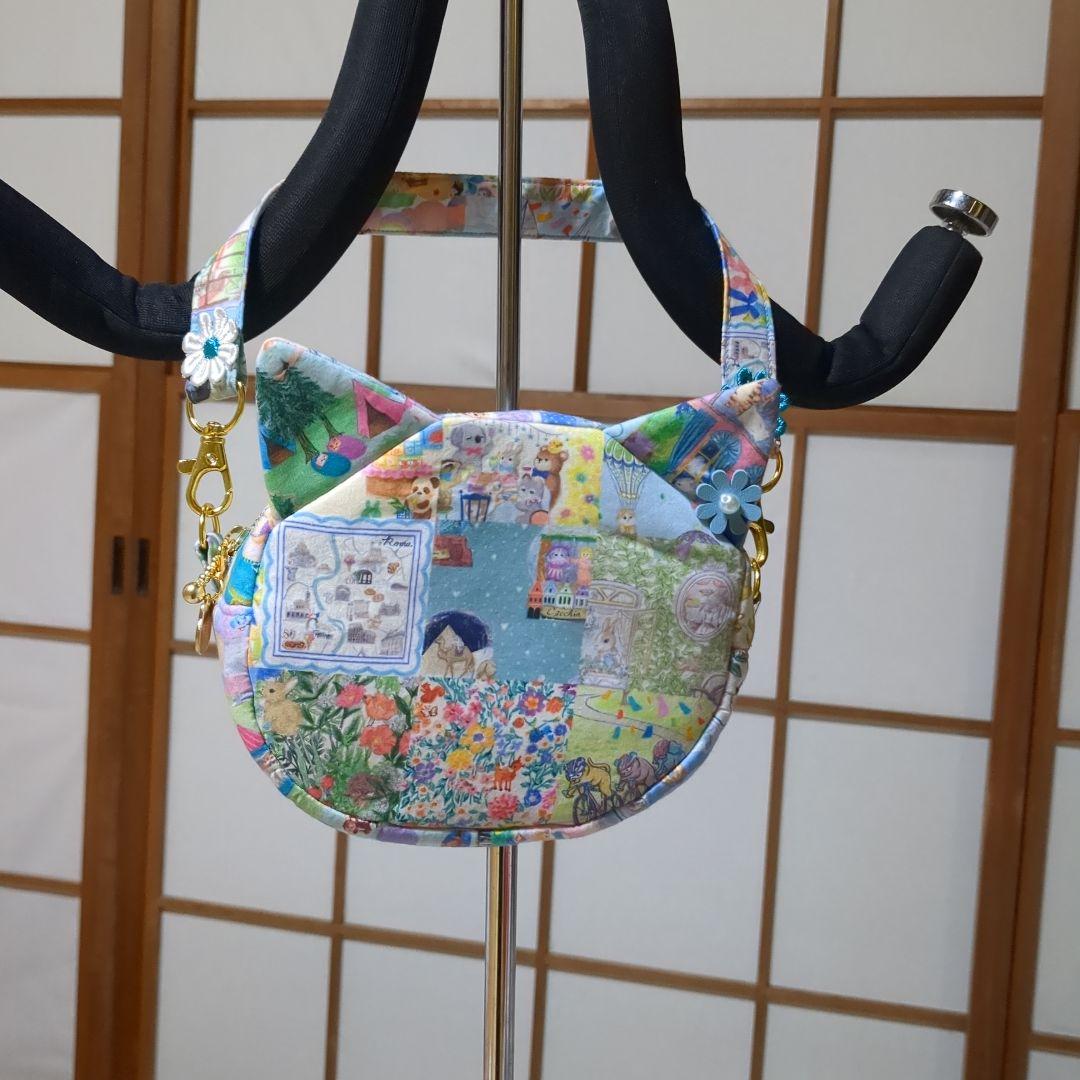 新柄…ユキエモンアニバーサリーパッチワーク ブルー系…コロンと猫ポーチ