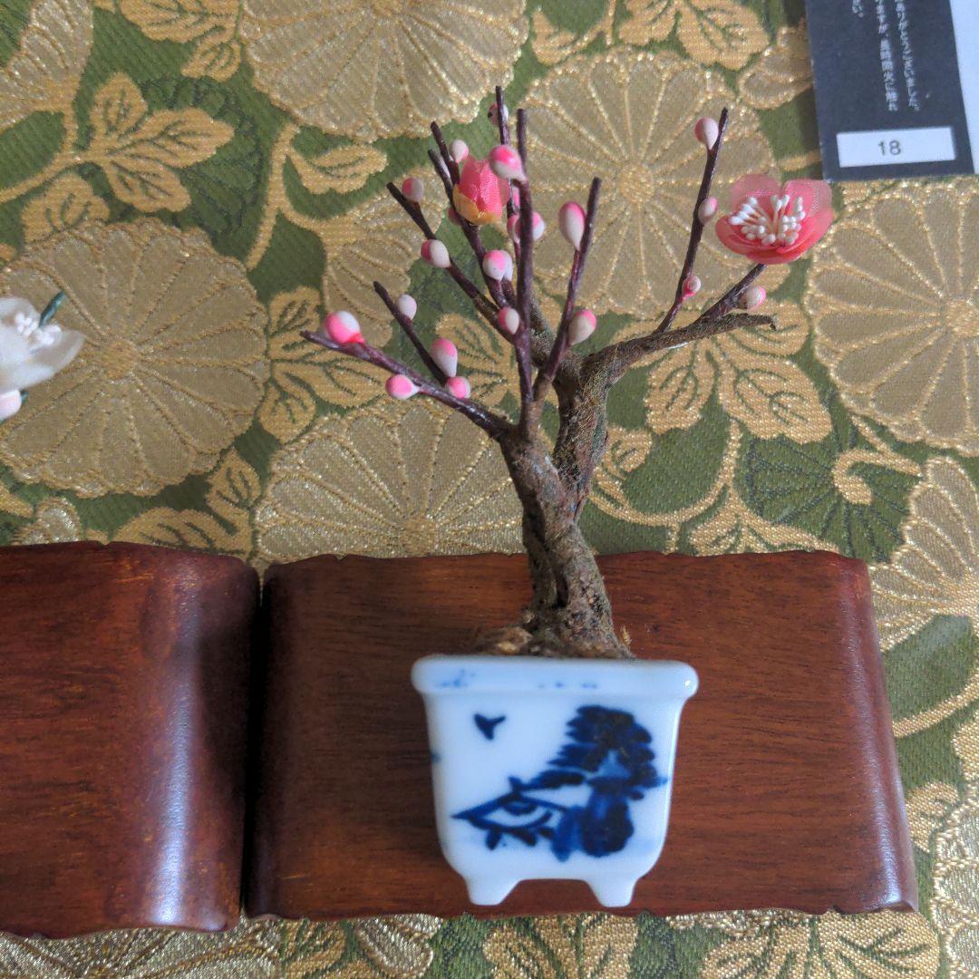 【最終価格】紅白梅豆盆栽（作り物）ミニサイズ 置物（花台付）一対