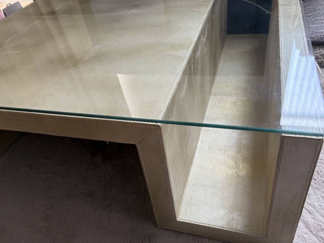 FENDI カーサ テーブル 牛革 イグアナの型押し