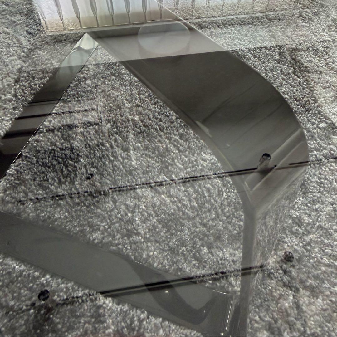 Desalto Twister ガラステーブル（Cassina取扱）