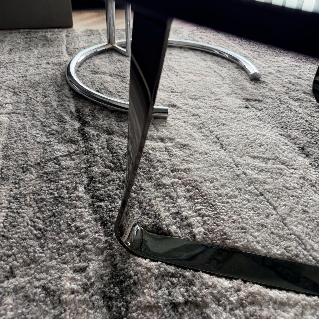 Desalto Twister ガラステーブル（Cassina取扱）