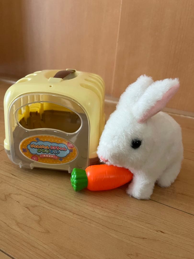 ぴょんぴょんうさちゃん おせわセット うさぎ 動くぬいぐるみ - メルカリ