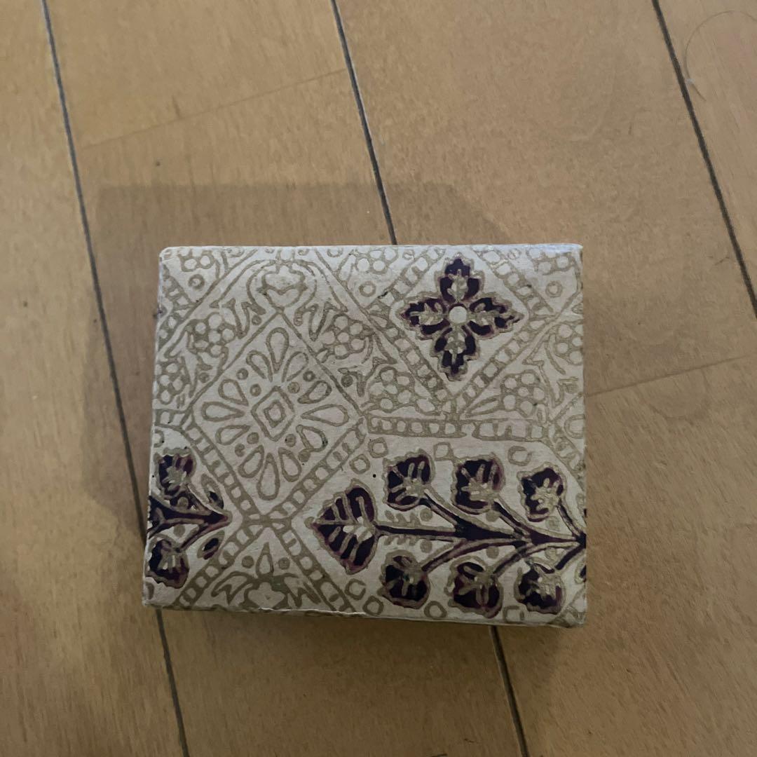 インド10ルピー銀貨 ガンジー クリスタルペーパーウエイト - メルカリ