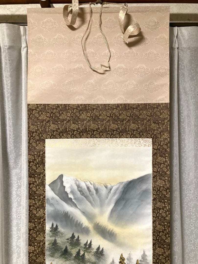 美品 春川先生 彩色山水園 掛軸 木箱付き - メルカリ