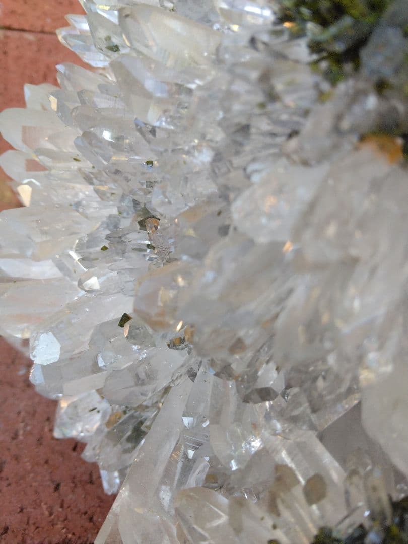 水晶 エピドート 共生クラスター　3.5kg－ｍｔ582