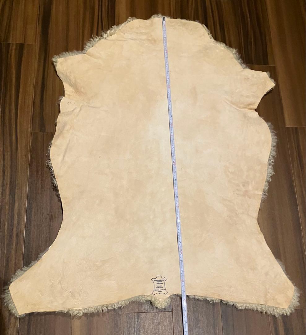 北欧スウェーデン　シープスキン　植物鞣し