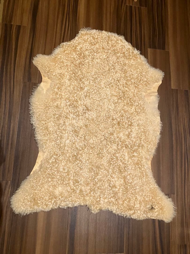 北欧スウェーデン　シープスキン　植物鞣し