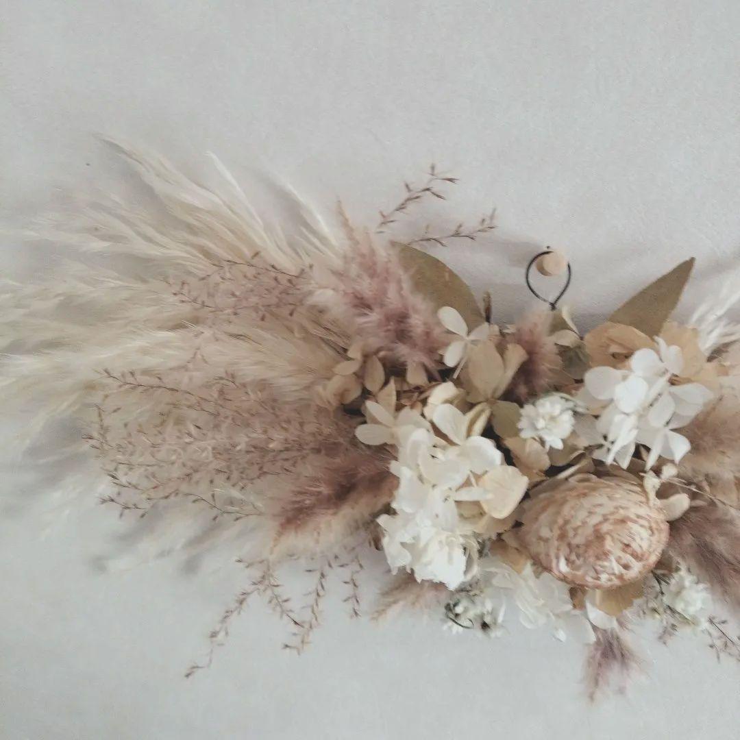 ベージュとモカ　ふんわり優しいドライフラワー横長スワッグ