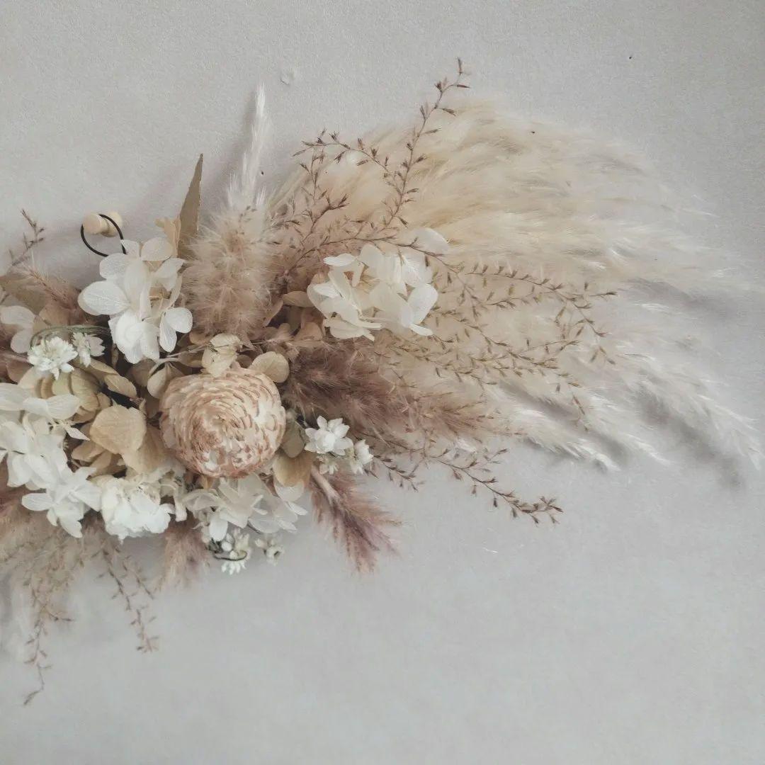 ベージュとモカ　ふんわり優しいドライフラワー横長スワッグ