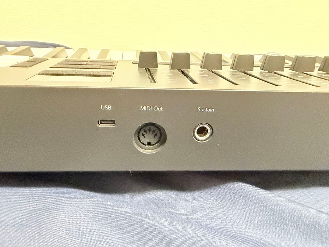 【美品】Novation Launchkey61 MK4