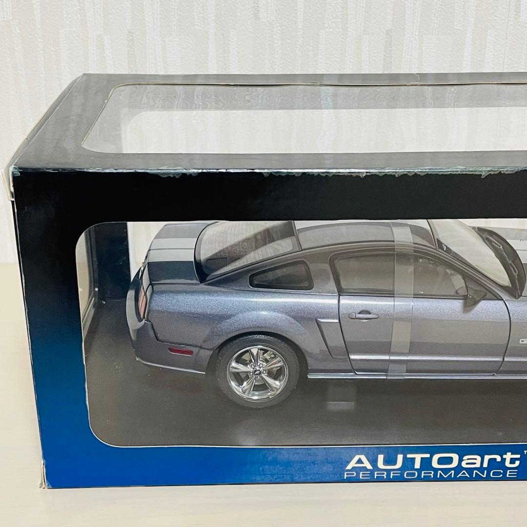 AUTOart 1/18 Ford Mustang GT 世界3000個限定 - メルカリ