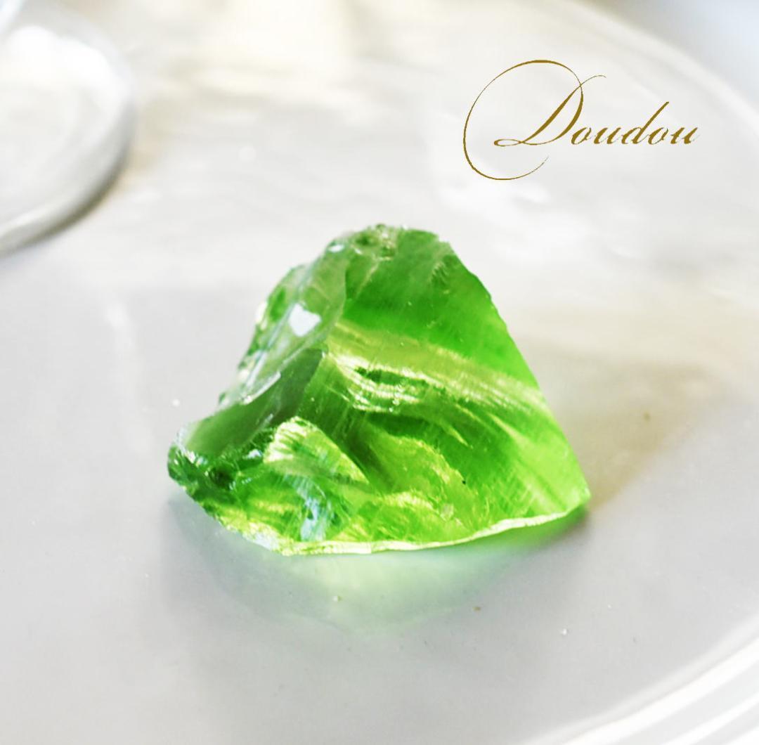 030871 桃の木素材 龍亀 手彫り 約45*75ミリ 030871 桃の木素材 龍亀