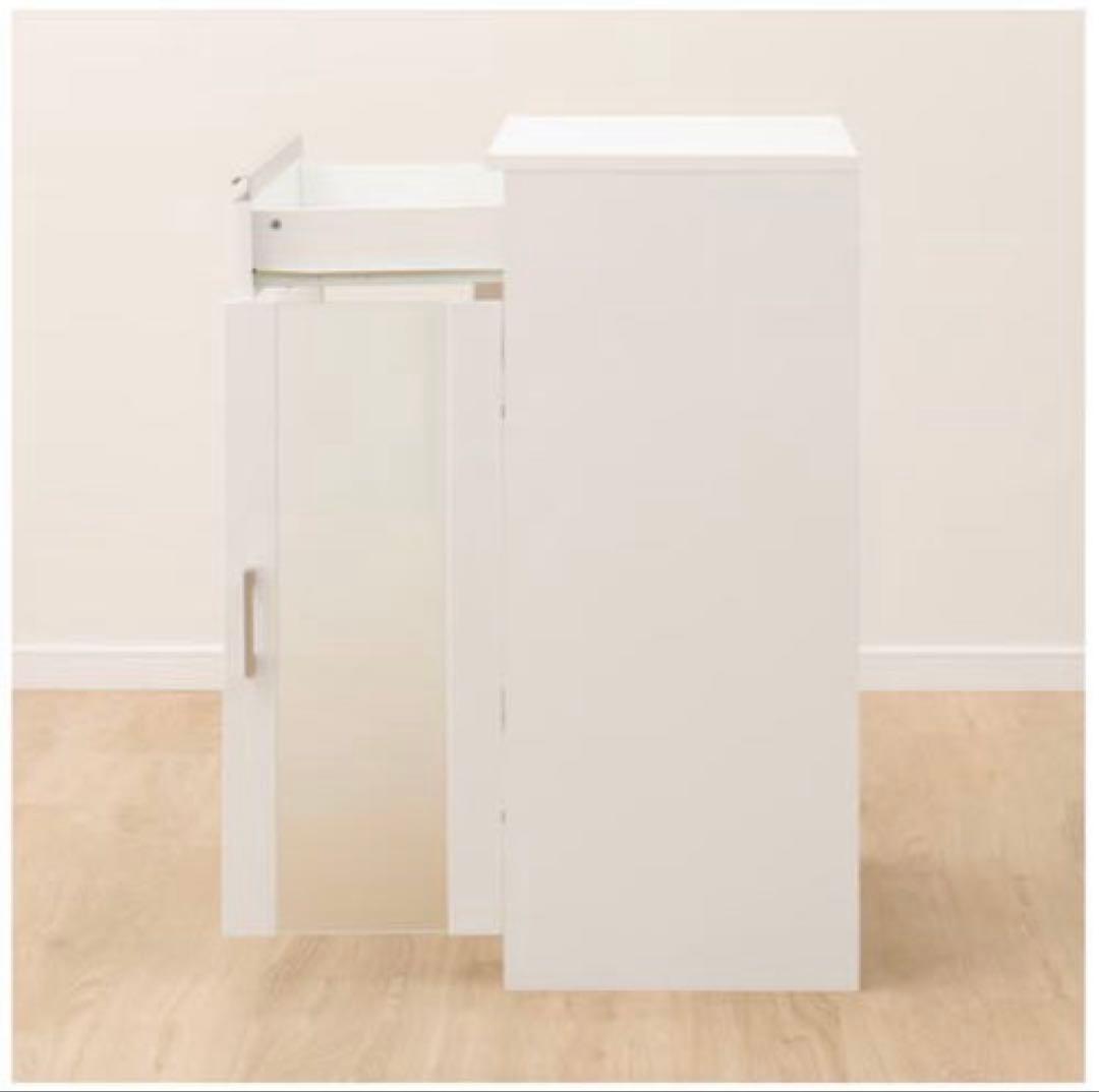 【美品】ニトリキャビネット 食器棚 フォルムNガラス扉付き